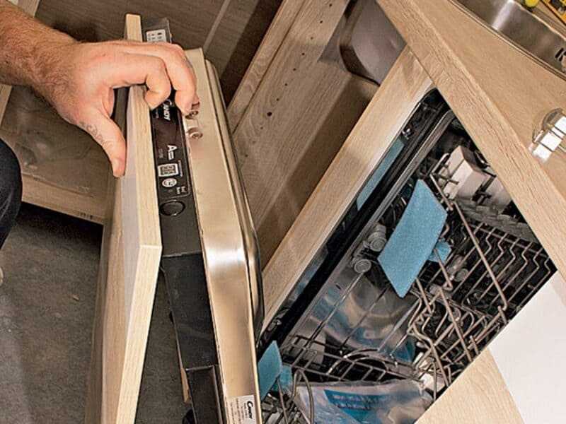 Регулировка посудомоечной машины: высота дверцы, ножек и жесткость