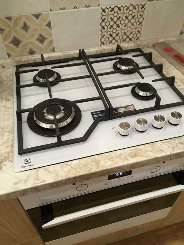 Кухня с газовой плитой: особенности дизайна, фото готового ремонта