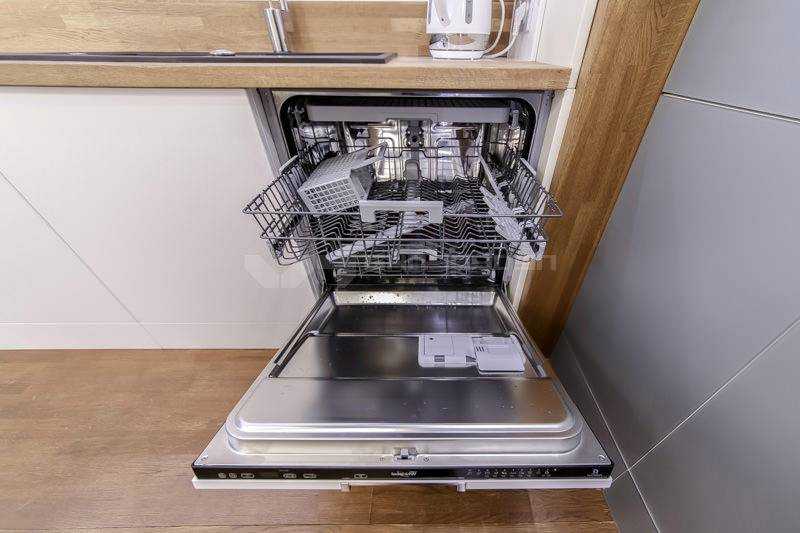 Можно ли ставить посудомоечную машину рядом с плитой