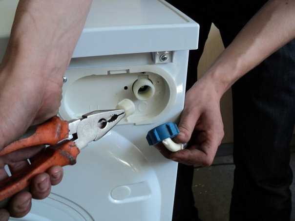 Причины почему стиральная машина не набирает воду