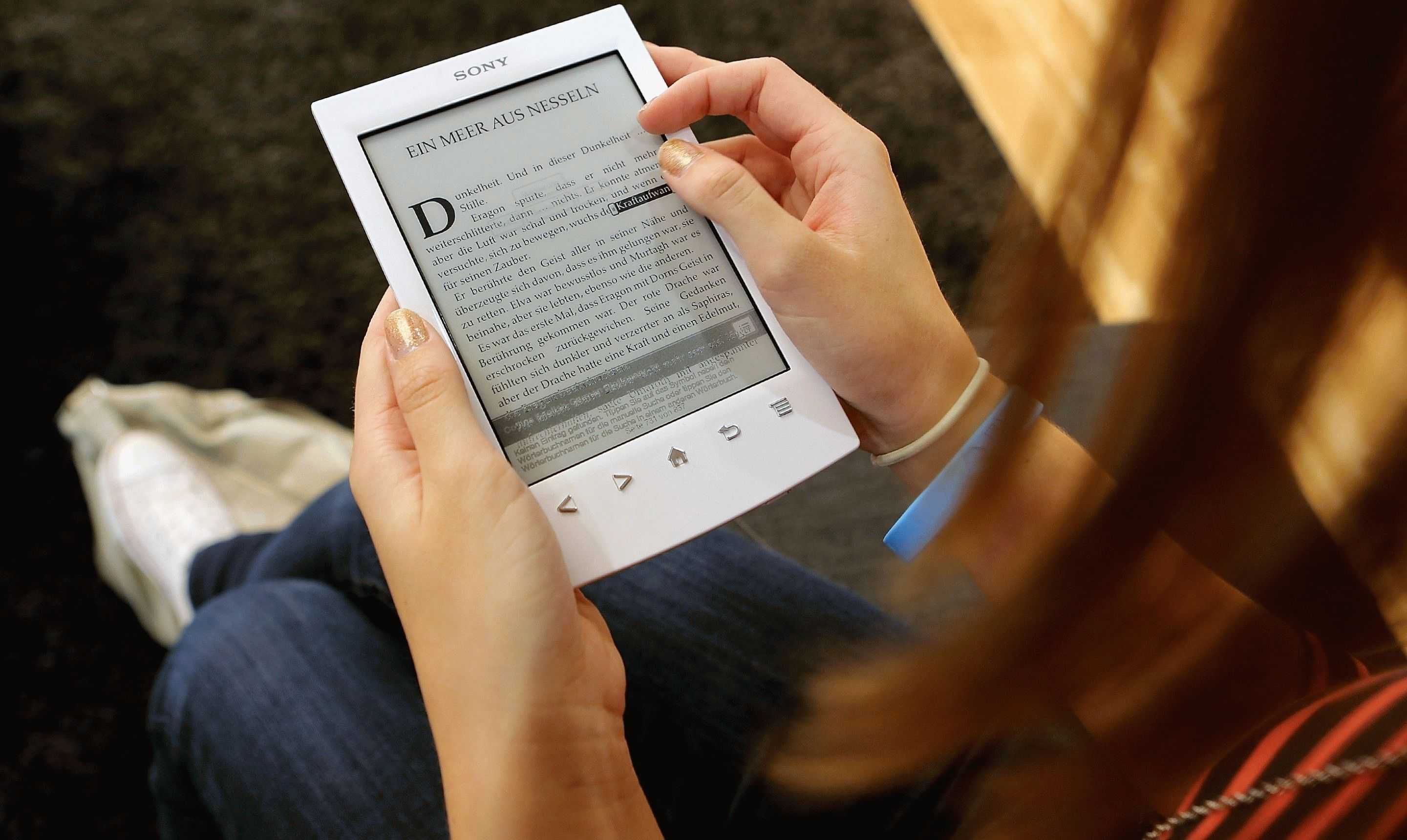 Чем отличается планшет от электронной книги?