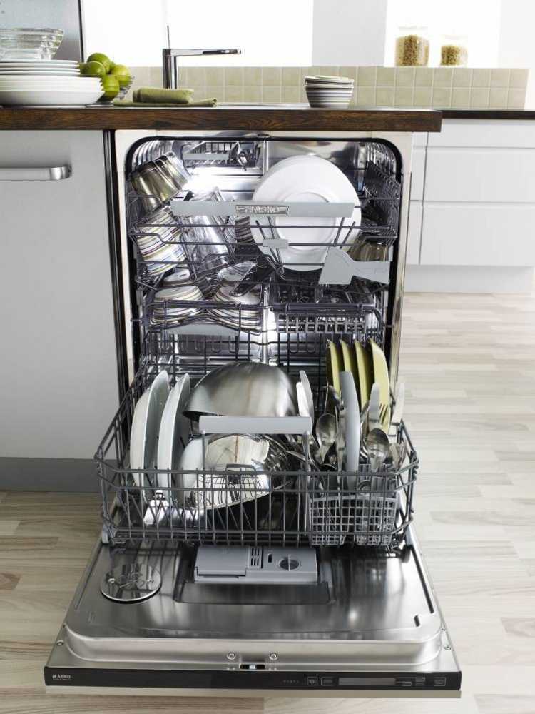 Нужна ли посудомоечная машина: кто ее изобрел, плюсы и минусы техники
