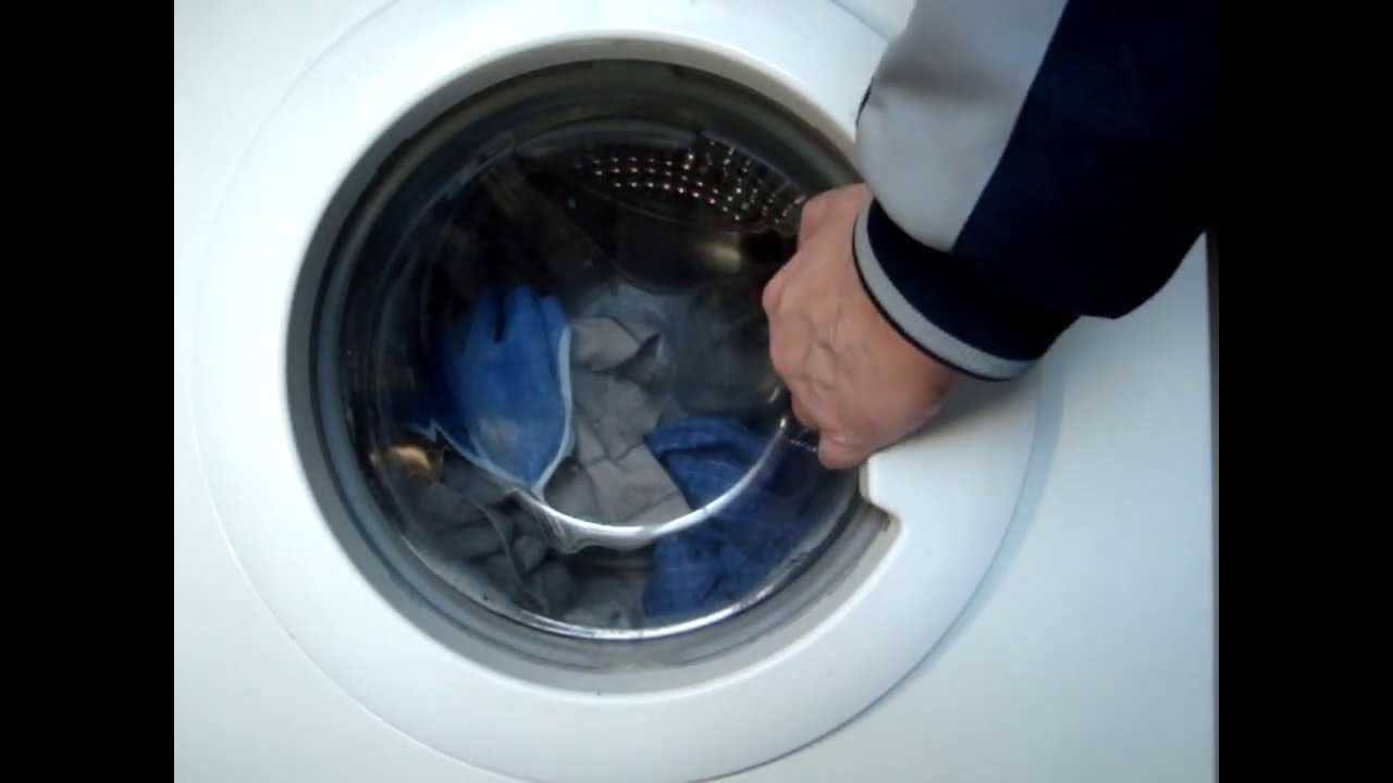 Вода в стиральной машине после стирки (в барабане)
