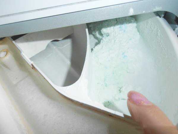 Как очистить емкость для порошка в стиральной машине от накипи